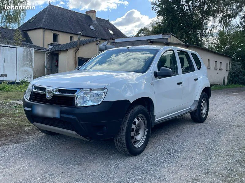 Dacia Duster 2012 photo 2