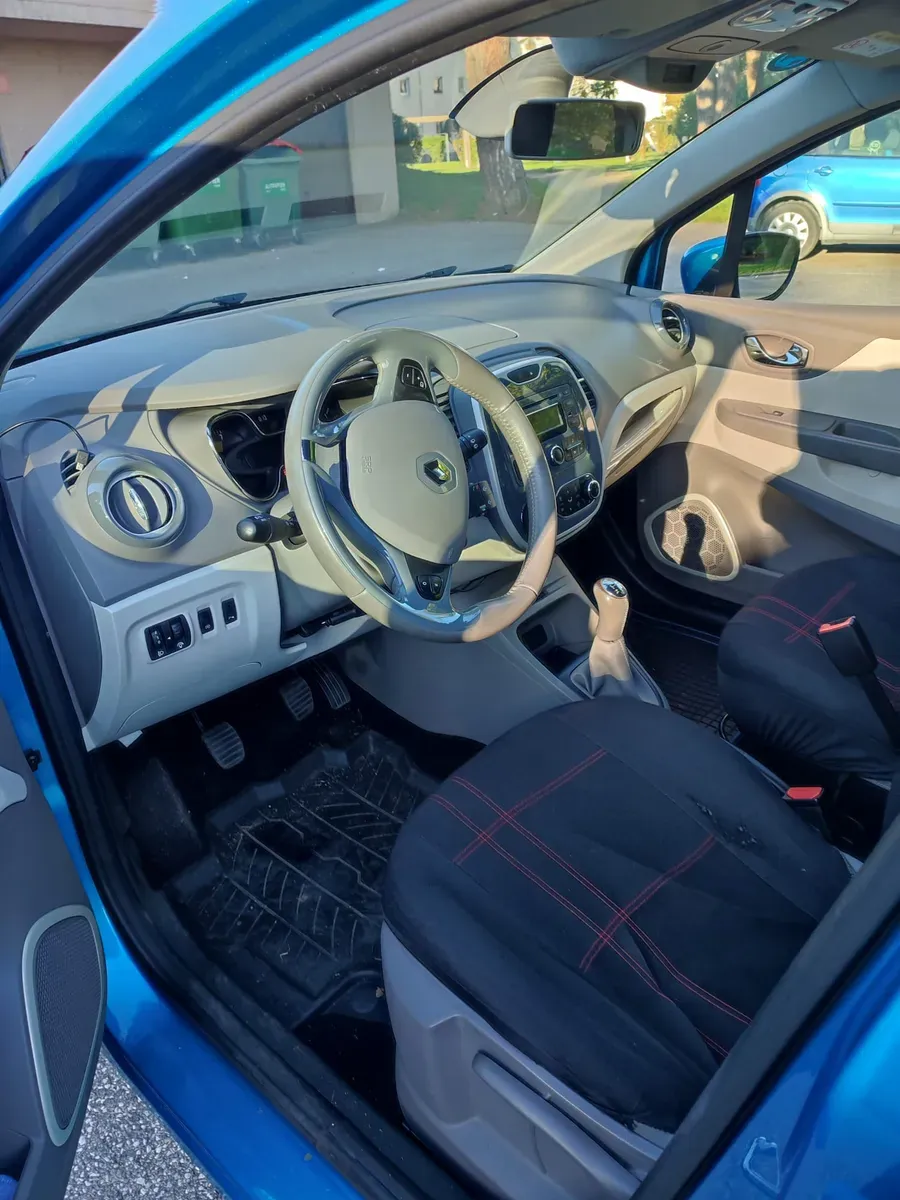 Renault Captur 2013 photo 2