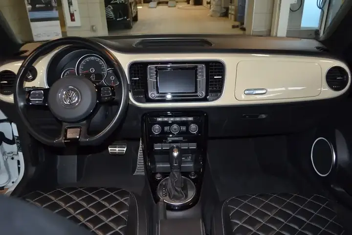 Volkswagen Beetle 2019 photo 3