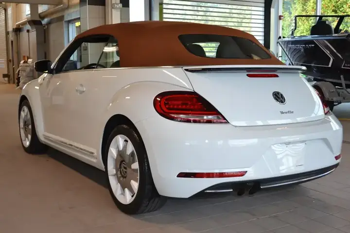 Volkswagen Beetle 2019 photo 2