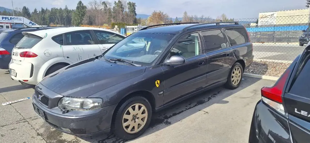 Volvo V70 2001 photo 2