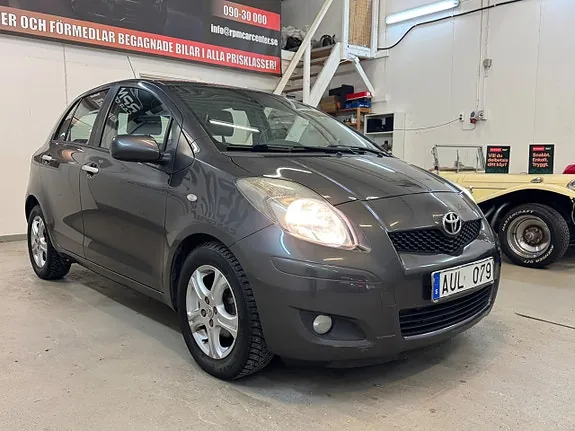 Toyota Yaris 2010 photo 2