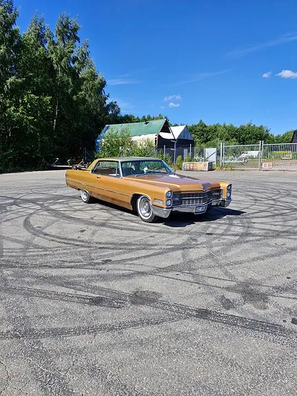 Cadillac Coupé Deville 1966 photo 2