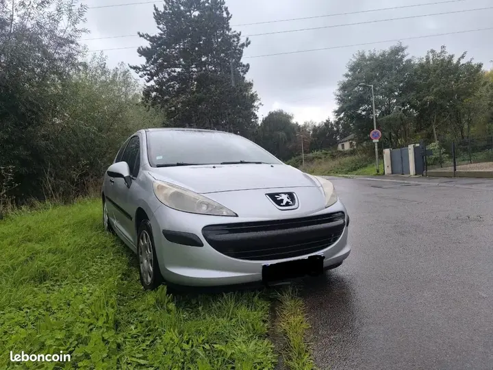 Peugeot 207
