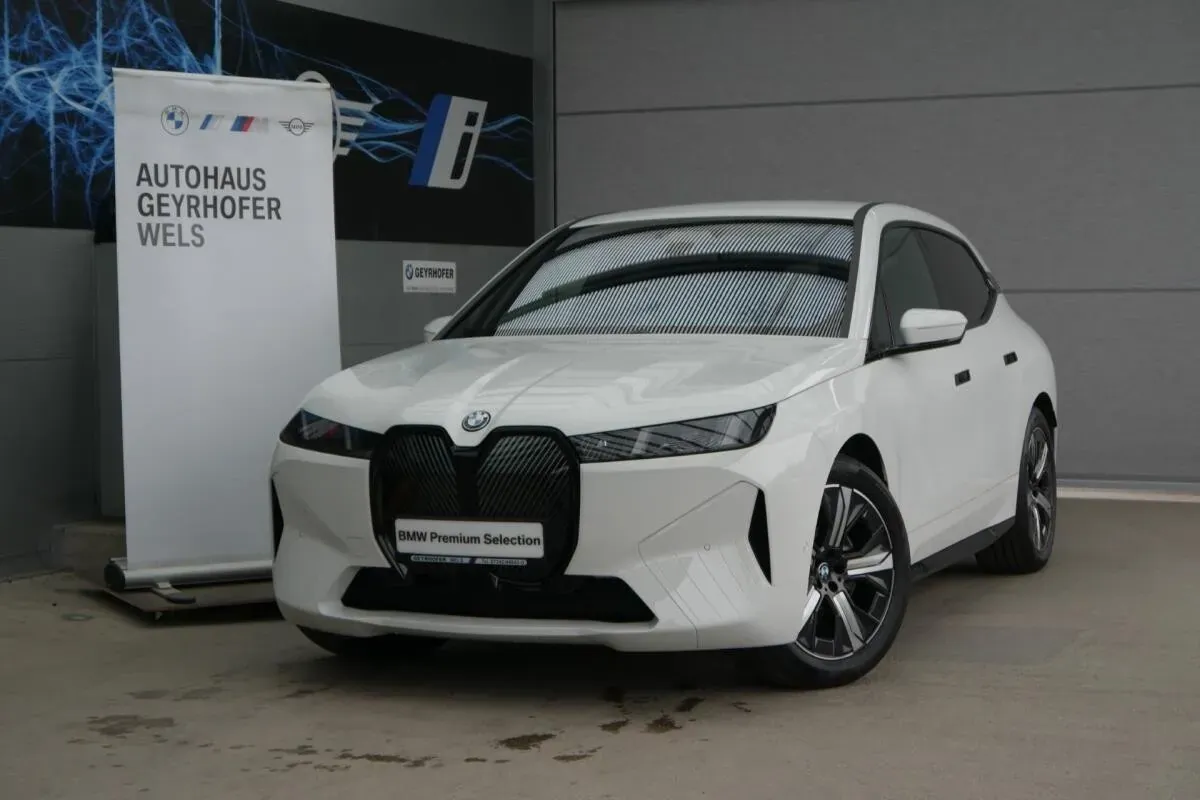 BMW Ix 2025 photo 2