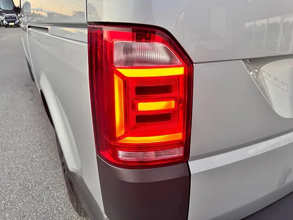 Volkswagen Transporter 2019 photo 5