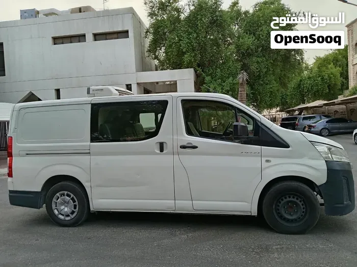Toyota Hiace 2021 photo 3