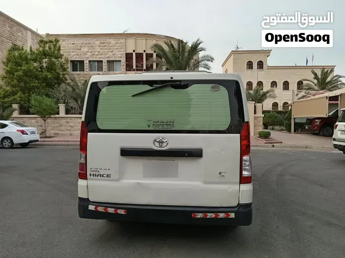 Toyota Hiace 2021 photo 4