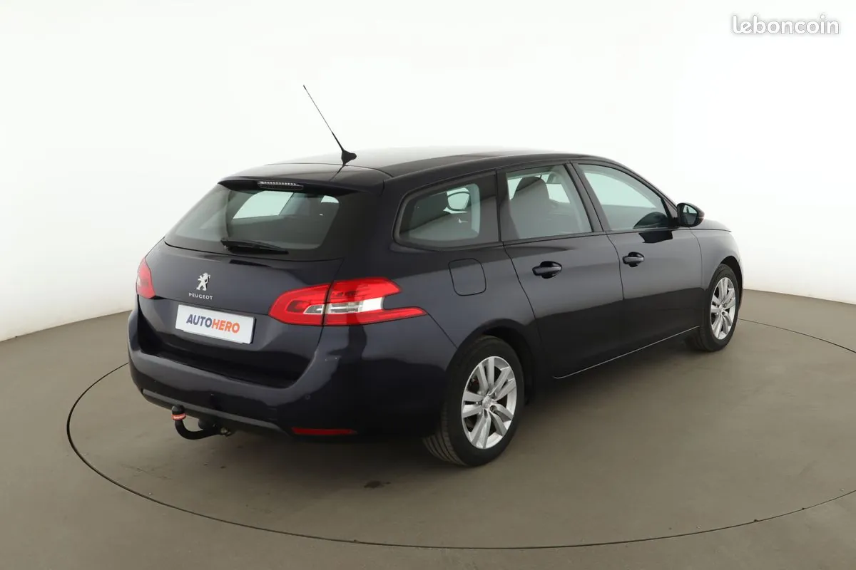 Peugeot 308 2018 photo 3