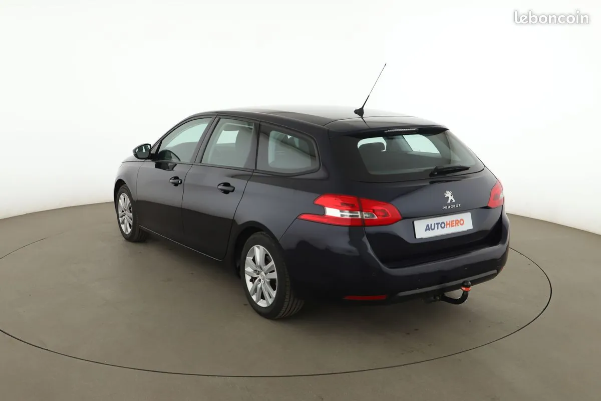 Peugeot 308 2018 photo 2
