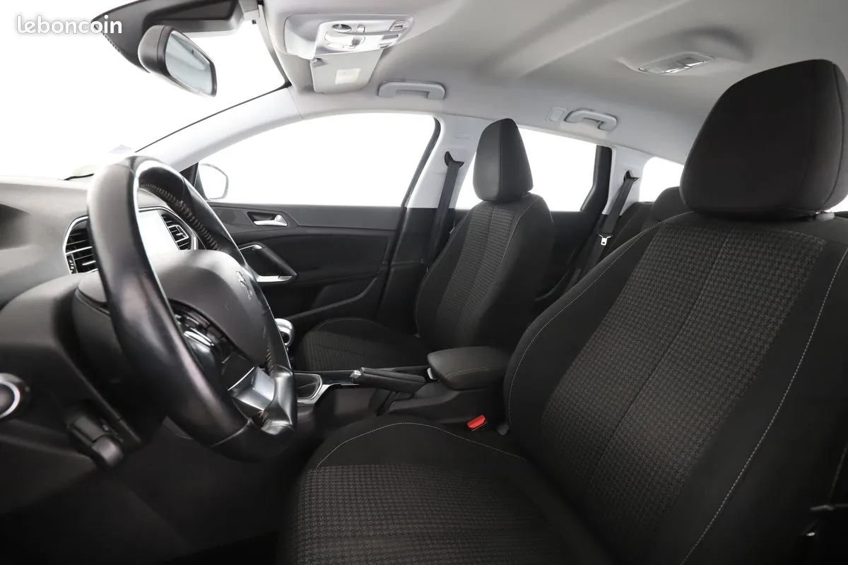 Peugeot 308 2018 photo 5