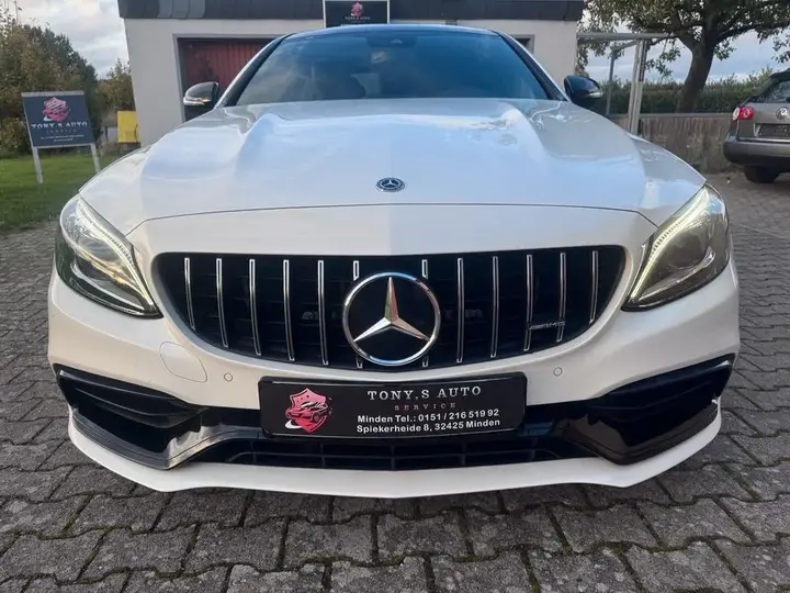 Mercedes-Benz C63 Amg