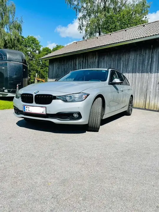 BMW 3 Series 2016 photo 2