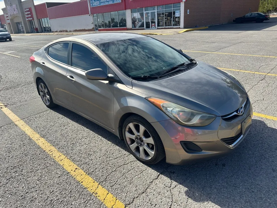 Hyundai Elantra 2011 photo 3
