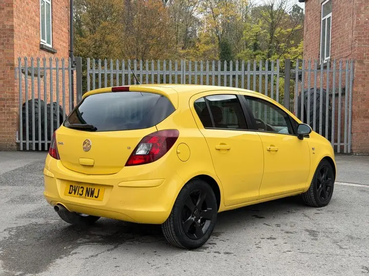 Vauxhall Corsa 2013 photo 3