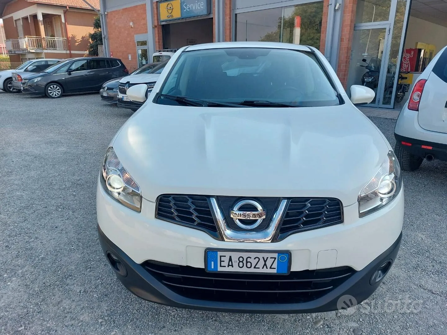 Nissan Qashqai 2010 photo 2