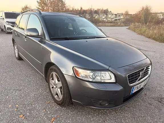 Volvo V50 2010 photo 2