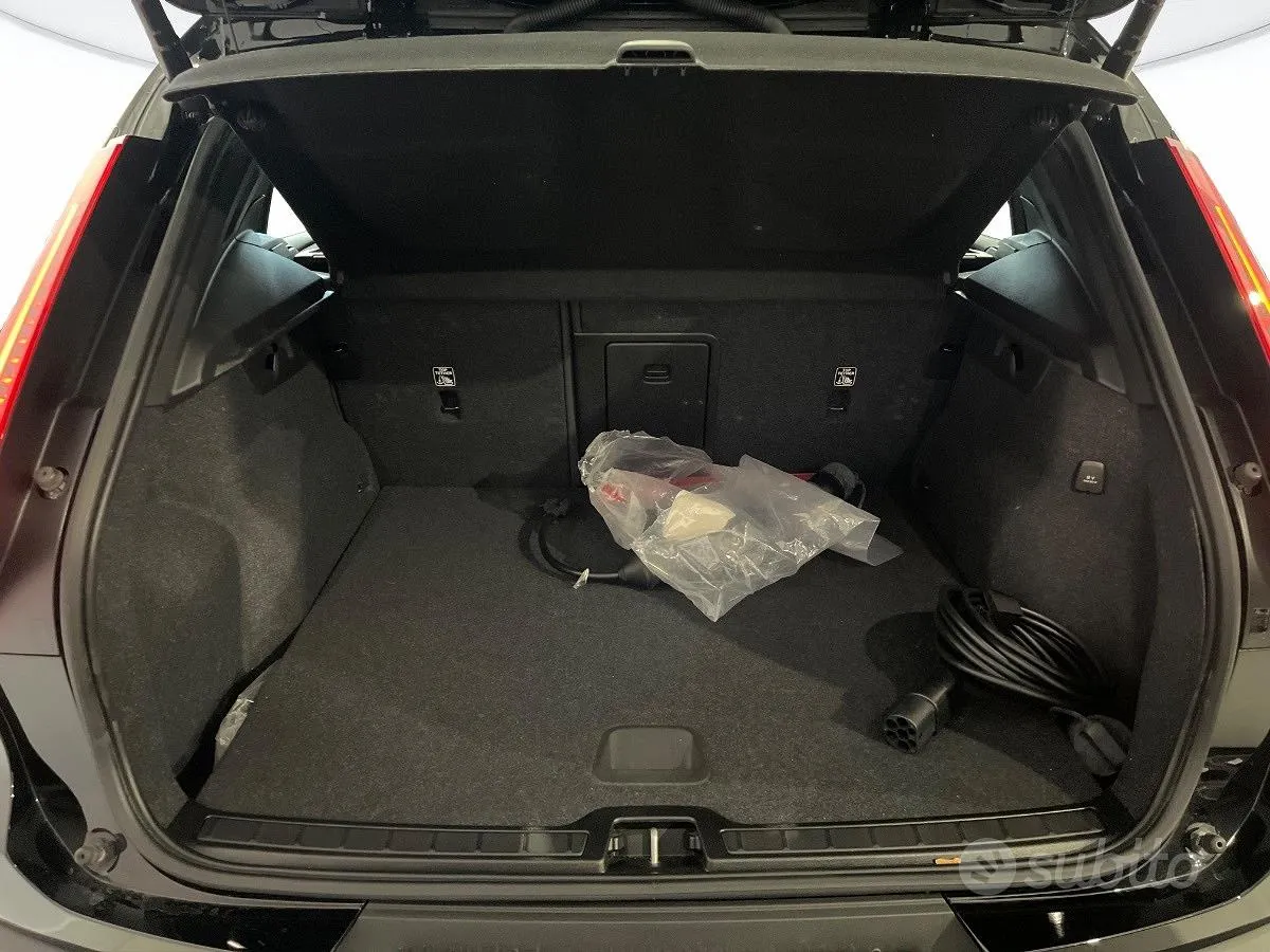 Volvo Xc40 2023 photo 4