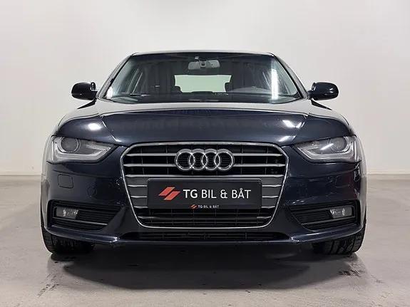 Audi A4 2012 photo 3
