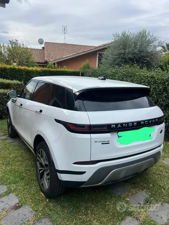 Land Rover Evoque 2020 photo 2