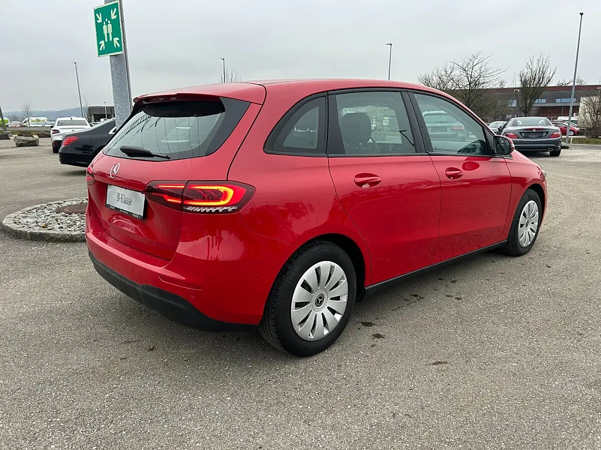 Mercedes-Benz B-Class 2019 photo 4