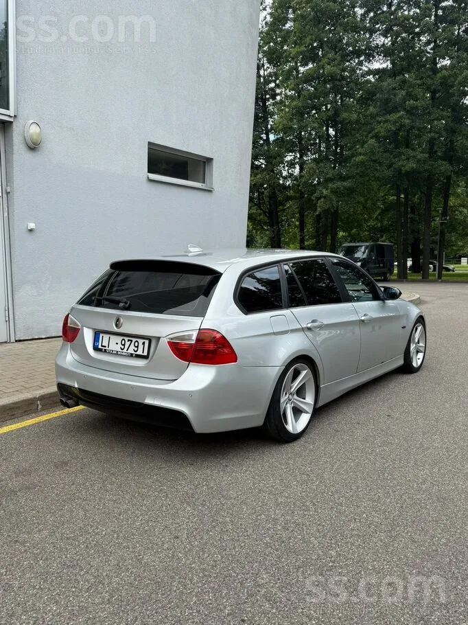 BMW 320 2005 photo 4