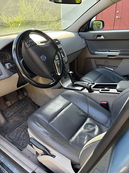 Volvo V50 2009 photo 2