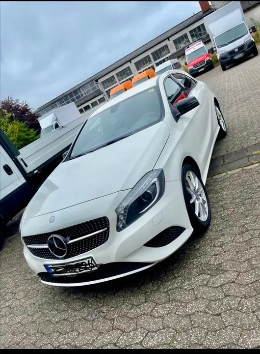 Mercedes-Benz A 180