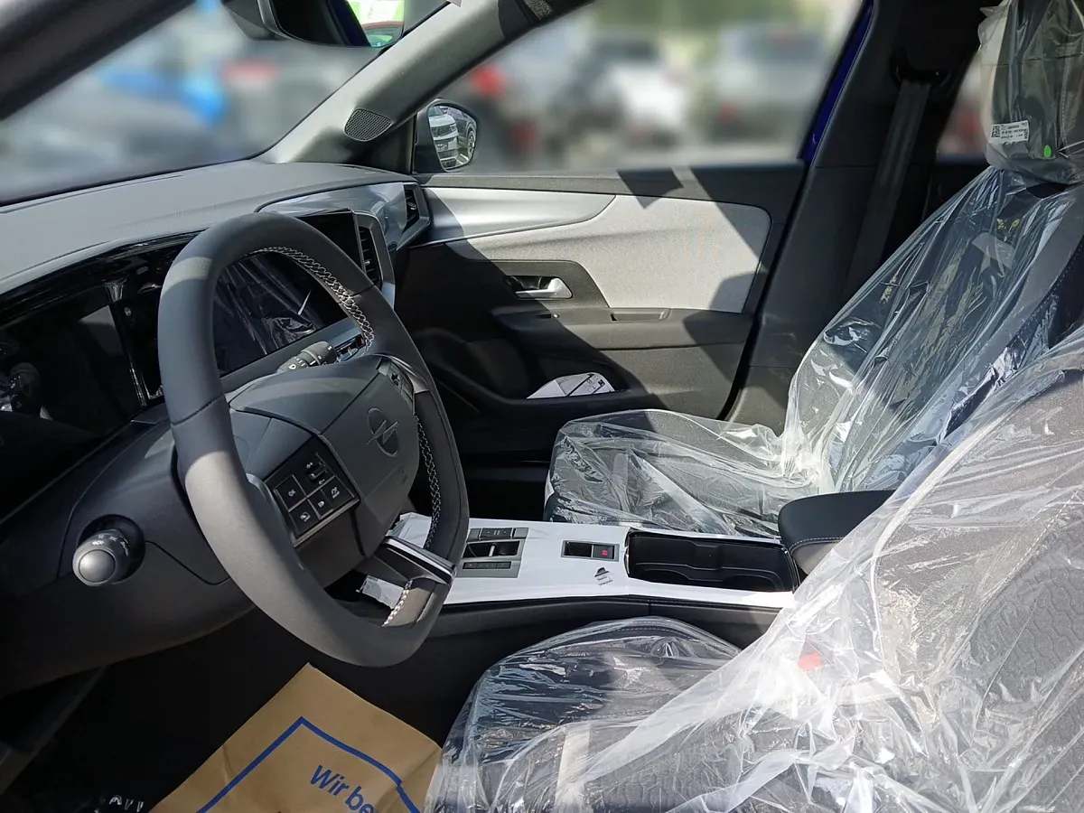Opel Mokka 2025 photo 3