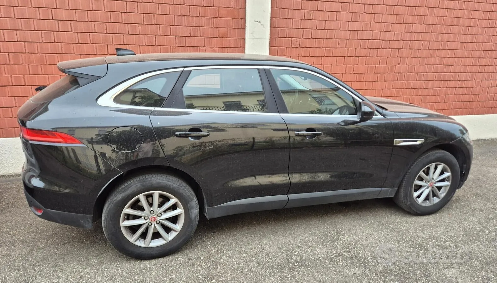 Jaguar F-Pace 2018 photo 3