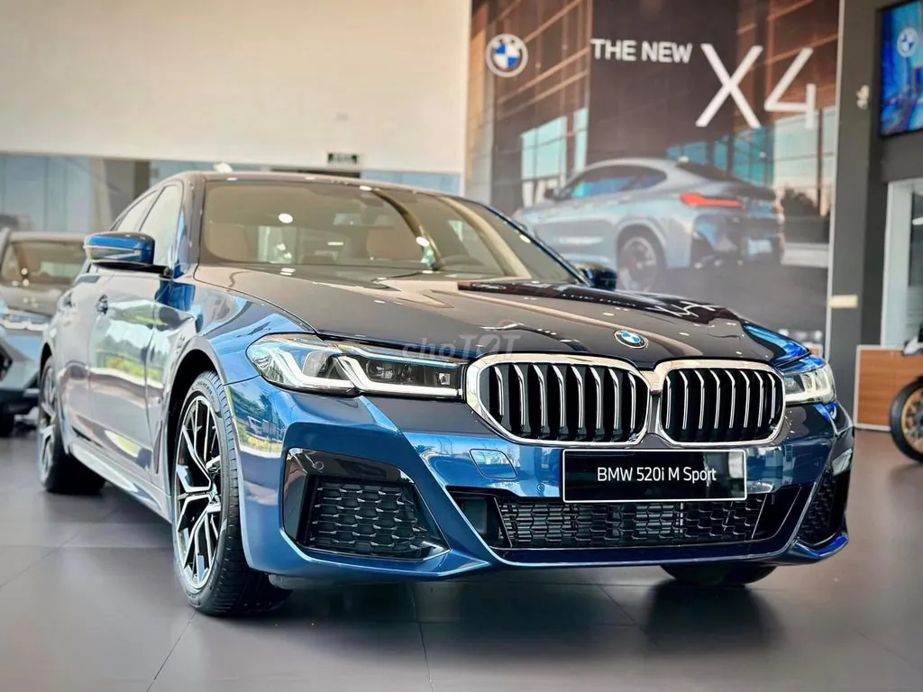 BMW 520I