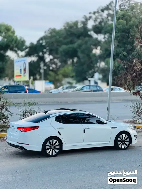 Kia K5 2011 photo 4