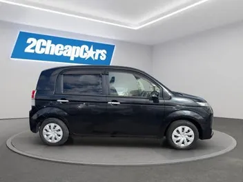 Toyota Spade 2015 photo 5
