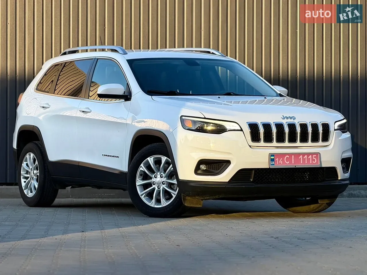 Jeep Cherokee 2019 photo 3