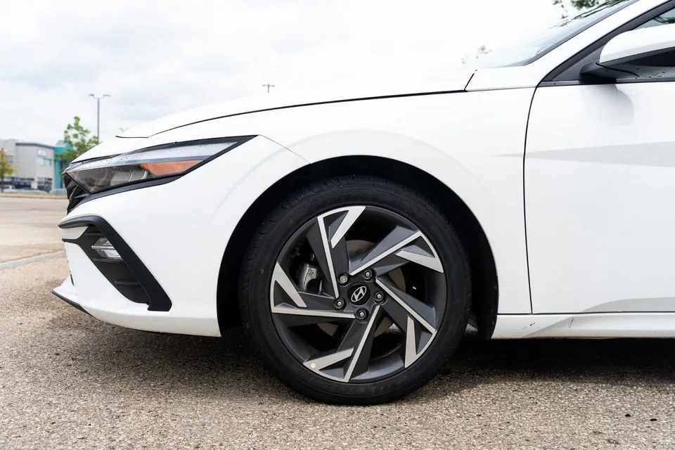 Hyundai Elantra 2025 photo 5