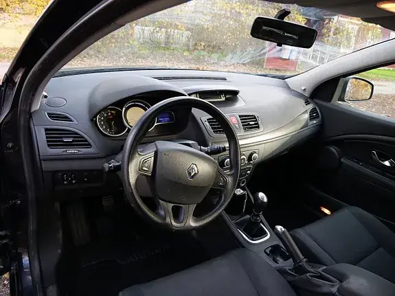 Renault Megane Iii 2010 photo 5