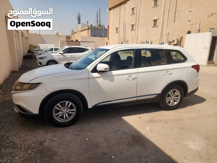 Mitsubishi Outlander 2017 photo 3
