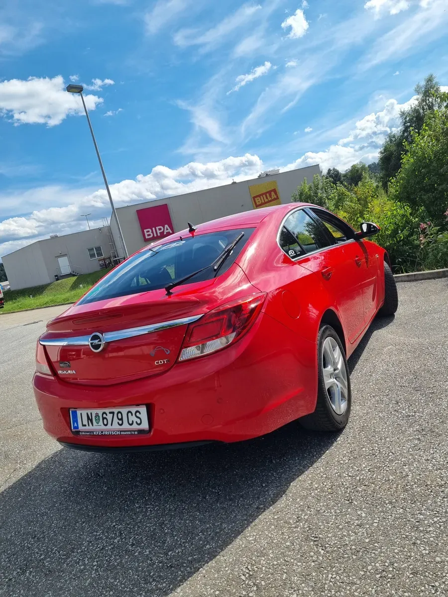Opel Insignia 2011 photo 2