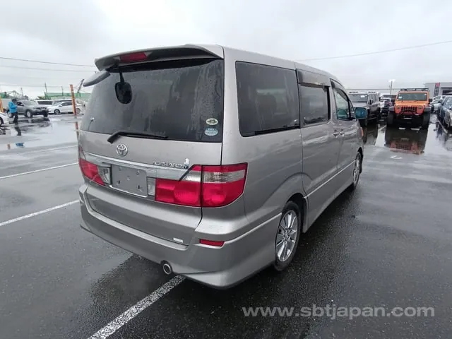 Toyota Alphard 2004 photo 4