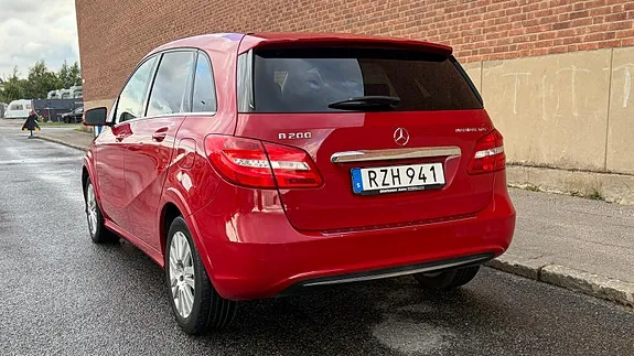Mercedes-Benz B200 2015 photo 3