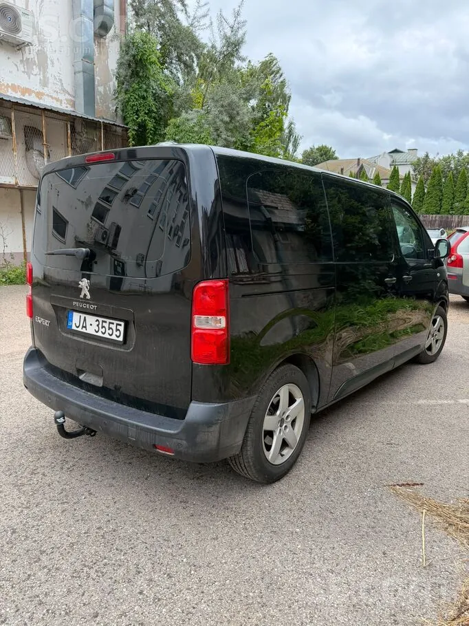 Peugeot Traveller 2018 photo 4