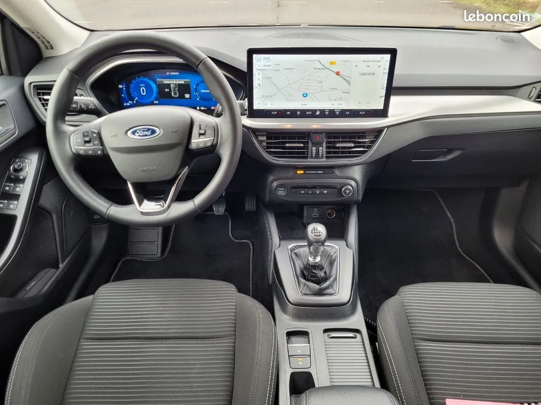 Ford Focus 2023 photo 3
