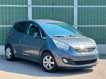 Kia Venga 2011 photo 3