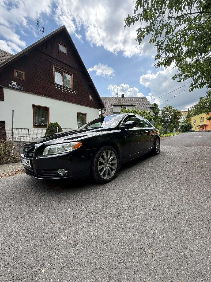 Volvo S80