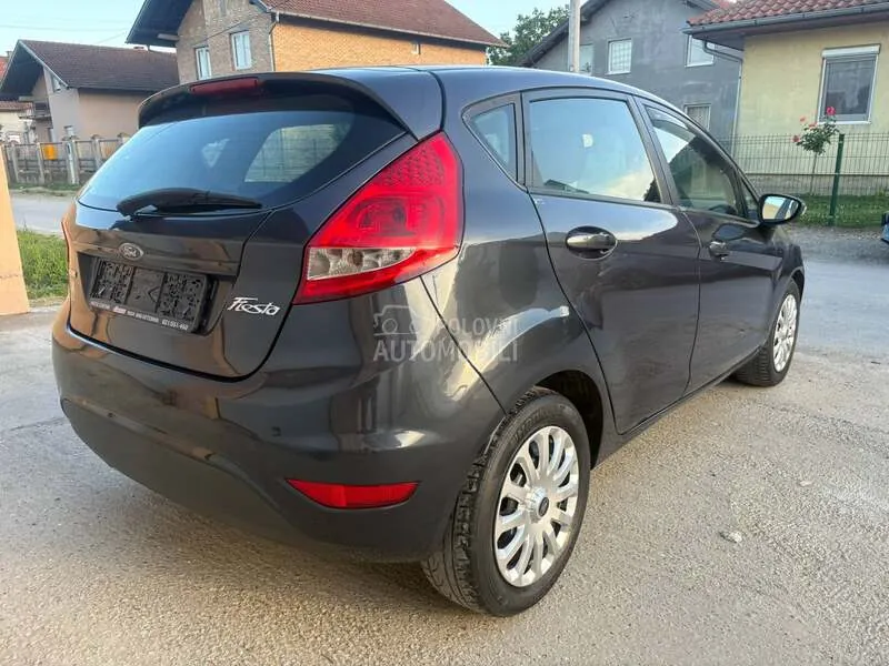 Ford Fiesta 2009 photo 4