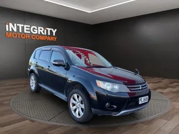 Mitsubishi Outlander 2011 photo 2