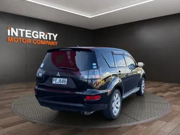 Mitsubishi Outlander 2011 photo 4