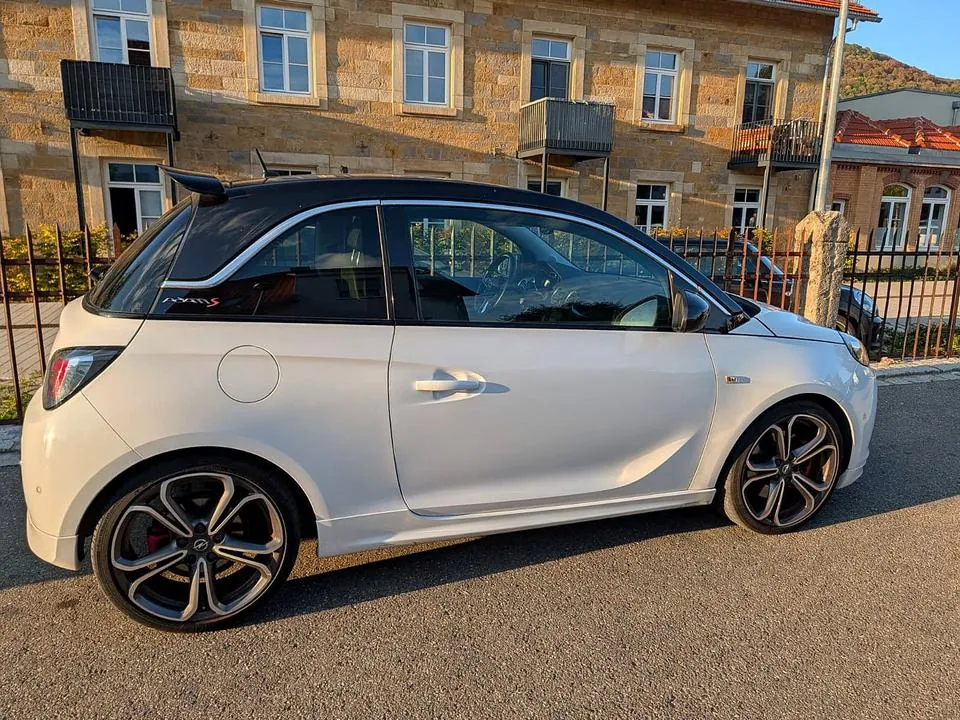 Opel Adam S