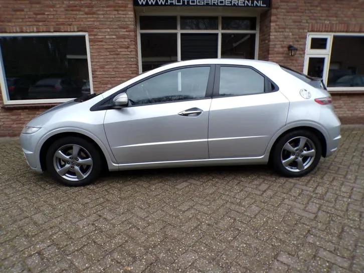 Honda Civic 2009 photo 2