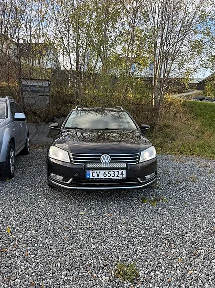 Volkswagen Passat 2013 photo 2